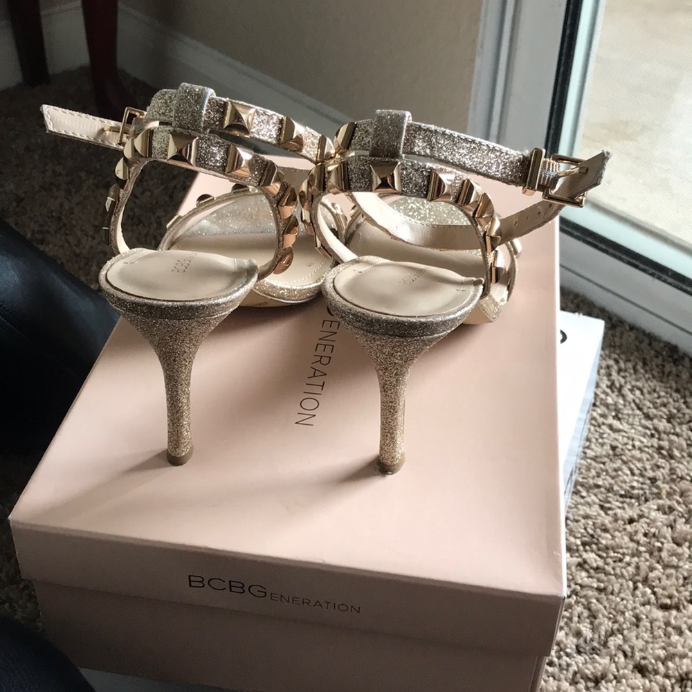 Studded heels - Picture 2 of 2